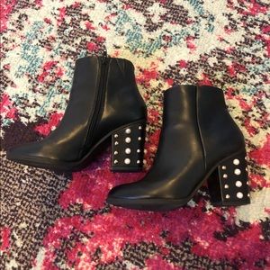 Express pearl stud booties